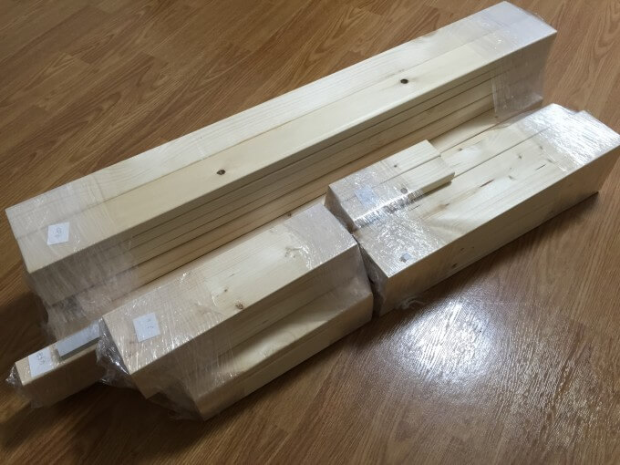 カットしたSPF材